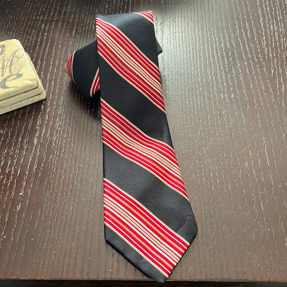 CHRISTIAN DIOR NAVY STRIPED SILK TIE